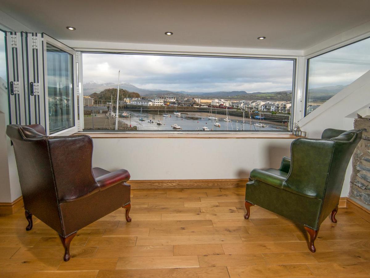 The Captain'S Penthouse Porthmadog Exteriör bild